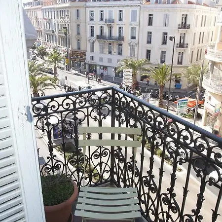 Chez Grace Апартаменты *